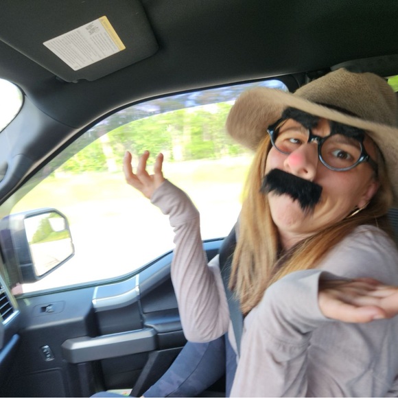 Meet your Posher, Rachel - Picture 4 of 4